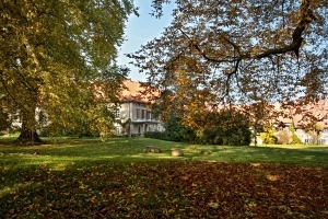 Herrenhaus im Herbst Rittergut Lucklum